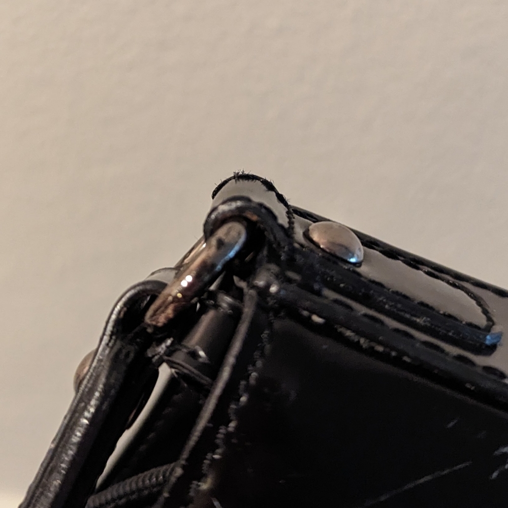 Guess Mini Purse - Picture 5 of 13